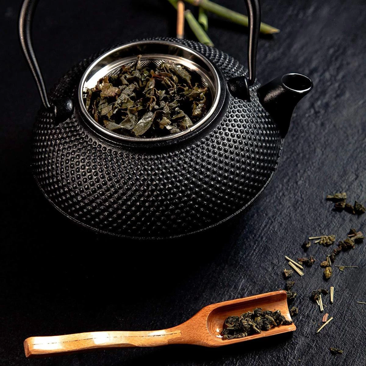 Lumaland - Thee Set - Theeservies - 1x Gietijzeren Theepot (1,4L), 1x Bamboe Doseerlepel, 1x Edelstalen Zeef - Afbeelding 7