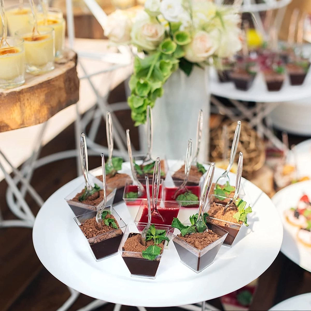 Merkloos Kleine Amuse Bakjes Voor Dessert/IJs/Fruit/Hapjes/Tapas/Toetje/Gebakje/Taartje - Herbruikbare Amusebakjes Van Kunststof - Afwasmachinebestendig - 70ML - Vierkant - 25 Stuks - Transparant - Afbeelding 2